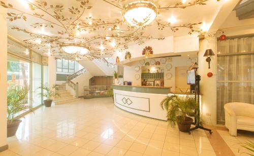 Bacolod Hotel | Royal Am Rei Hotel by RedDoorz