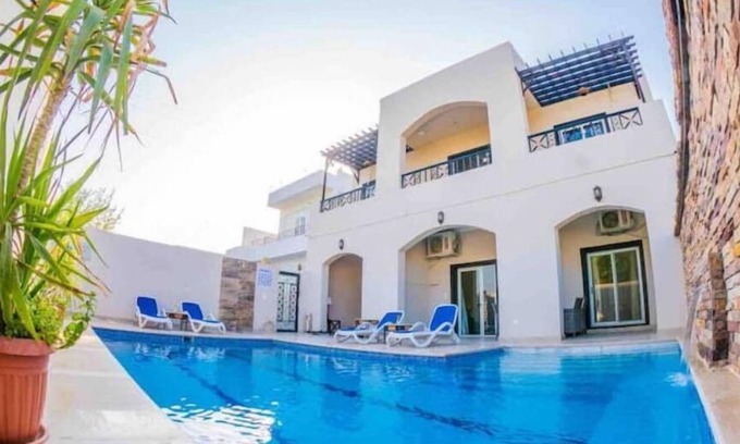 Luxor Apartment | Royal Home Luxor - Pool View
