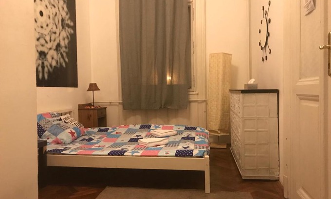 Nepszinhaz negyed House | Royal Hostel Nimrod