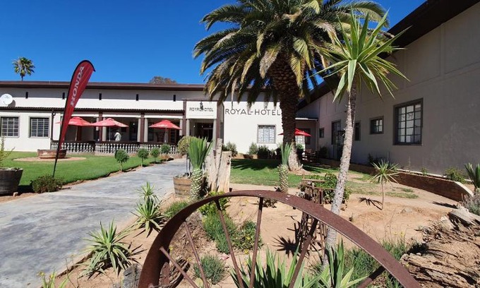 Willowmore Hotel | Royal Hotel Willowmore