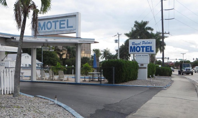 Stuart Hotel | Royal Palms Motel