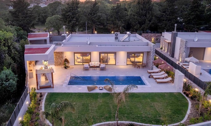 Asgourou Villa | Ruby Paradise