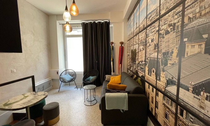 11th Arrondissement Apartment | Rue Pétion, Métro VOLTAIRE, with Air Conditioning