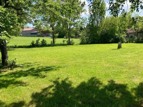 Unterallgau Apartment | Ruhige Ferienwohnung inklusive Garten Souterrain - neu renoviert