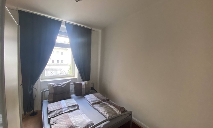 Wiesbaden House | Ruhige Gemütliche Altbau Apartment/fewo in Zentraler Lage
