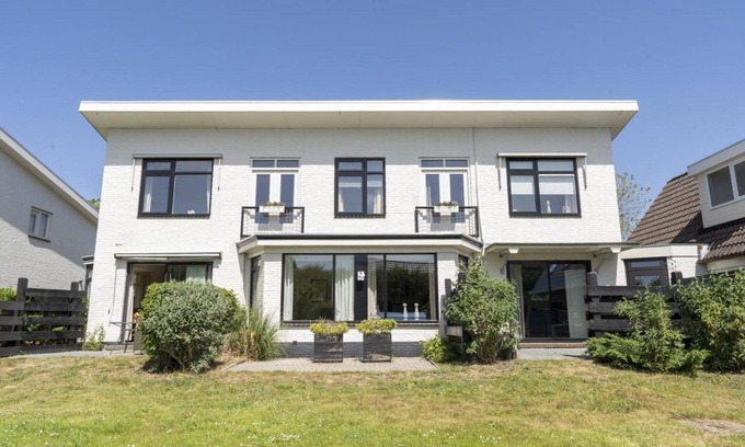 De Koog Apartment | Ruim 2-pers. Appartement op Loopafstand van het Strand van Badplaats De Koog!