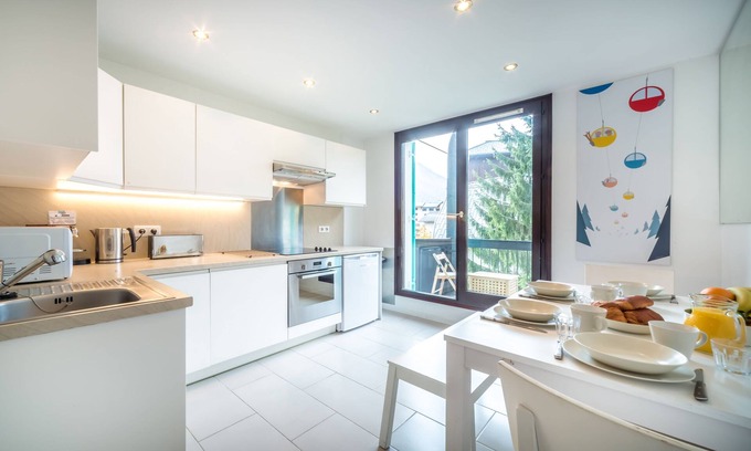 Chamonix City Centre Apartment | Rupicapra apartment - an apartment that sleeps 6 guests in 3 bedrooms