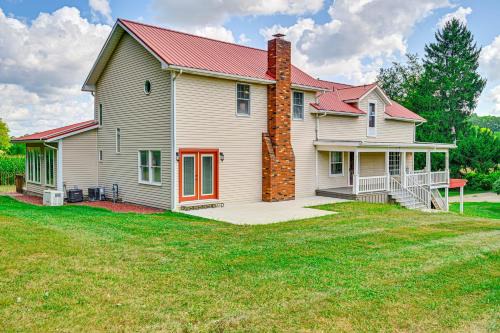 Somerdale House | Rural and Private Dover Retreat Close to Wineries!