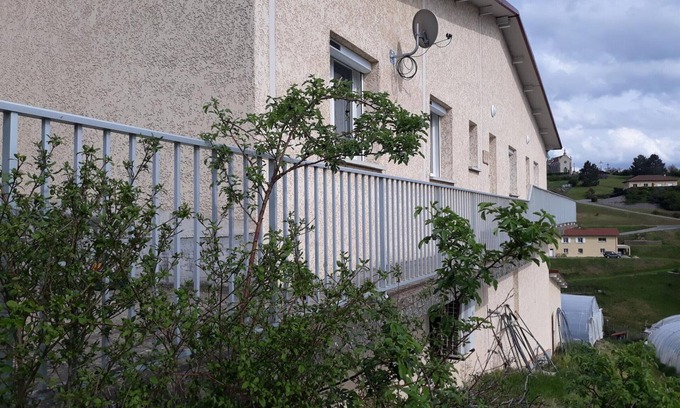 Saint-Romain-en-Jarez Cottage | Rural cottage with garden, parking and WiFi - Saint-Romain-en-Jarez