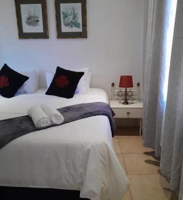 Greater Johannesburg Metropolitan Area Hotel | Russell's Rest Apartments