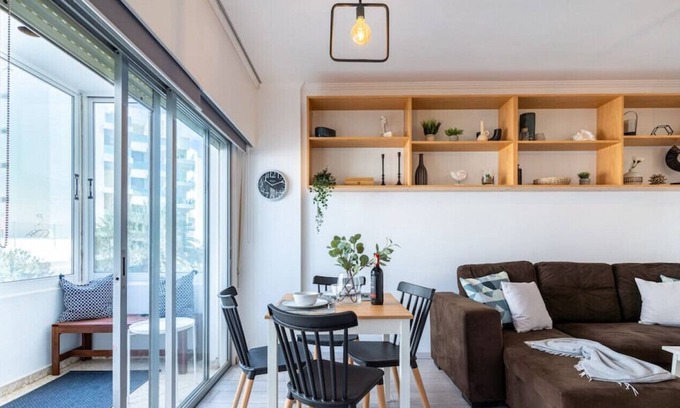 Skala Apartment | Rustic 1-Bedroom Apartment in Mackenzie