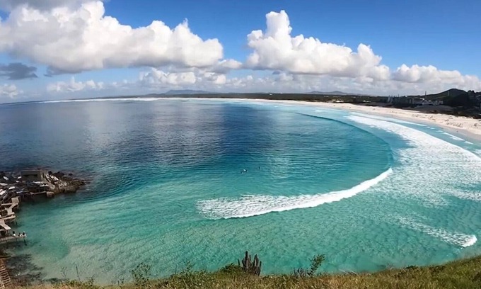 Arraial do Cabo House | Rustic and wooded house in Figueira/Arraial do Cabo, between the sea and the lagoon