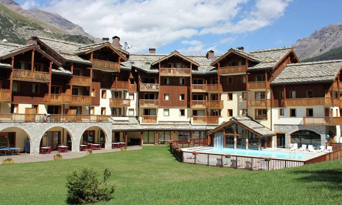 Val Cenis Apartment | Rustic apartment on the slopes in cozy Val Cenis