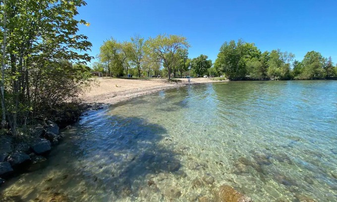 Alcona Cabin | Rustic Cabin Across Innisfil Beach Park