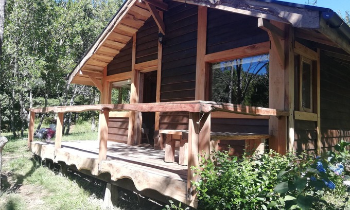Pucon Cabin | Rustic cabins Pucón Pellín, rustic style, fully equipped.