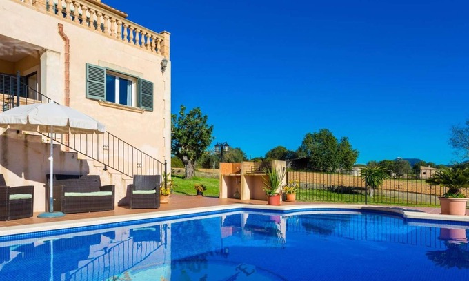 Cas Concos Villa | Rustic, two-storey Mallorca-style finca with pool