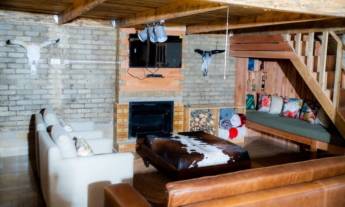 Chikomba Villa | Rustic Luxury Farm Cabin located in Hwedza - 2031