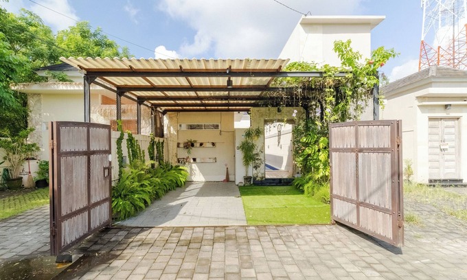 Kutuh Villa | Rustic Pandawa Villa