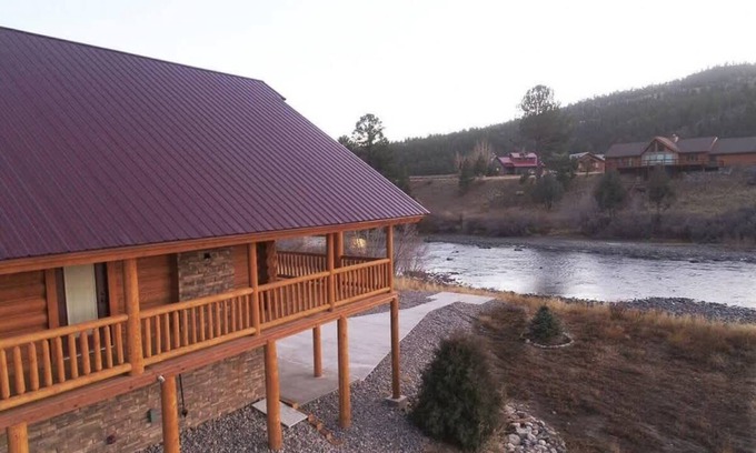 South Fork Cabin | Rustic Riverfront Cabin/Fireplace/Sleeps 14