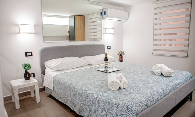 Borgo-Sanzio Apartment | RVII-Agathae Exclusive area, Court c.so Italy