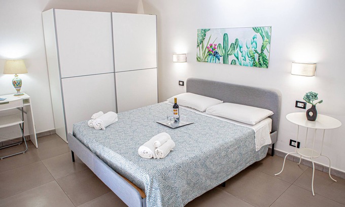 Borgo-Sanzio Apartment | RVII-Camilla Exclusive area of the Court, c.so Italia