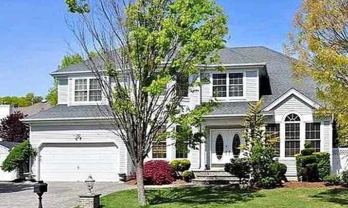 Old Bethpage House | 🏌 Ryder Cup FocusedntModern 5BR Retreat HousenWalk toRyderCup-Golf Getaway 2025