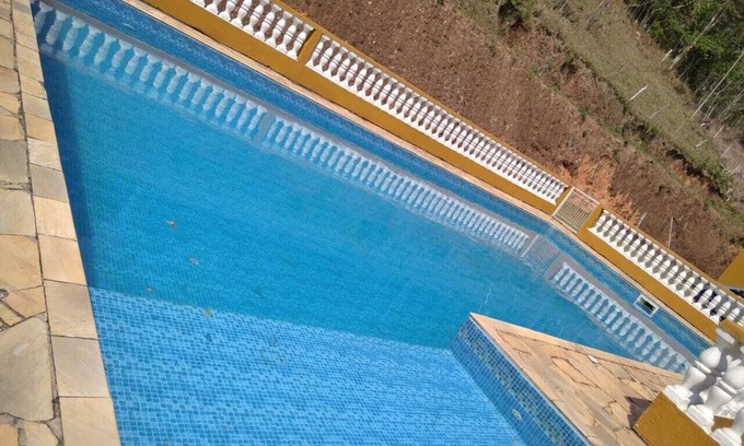 Salesopolis House | Sítio com Piscina, Campo, Lago Para Pesca e Acomodações Excelentes