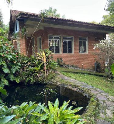 Embu-Guacu House | Sítio Mendes