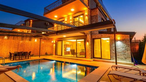 Fethiye Villa | Söğüt 3 - 4 Bedroom with jacuzzi in Fethiye