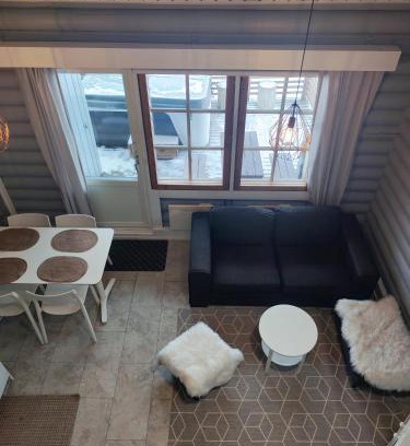 Jamsa Ski Chalet | Söpö mökki Himoksella palveluiden vieressä
