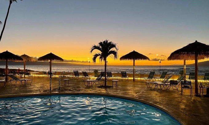 Kahana Resort | S150 SEPT/OCT-12th floor PENTHOUSE OCEANFRONT near Kaanapali Beach AC