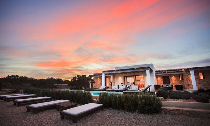 Formentera Ski Chalet | Santolina en Can Corda, Chalet 4 Dormitorios 3 Baños con piscina en Cap de Barbaria Formentera