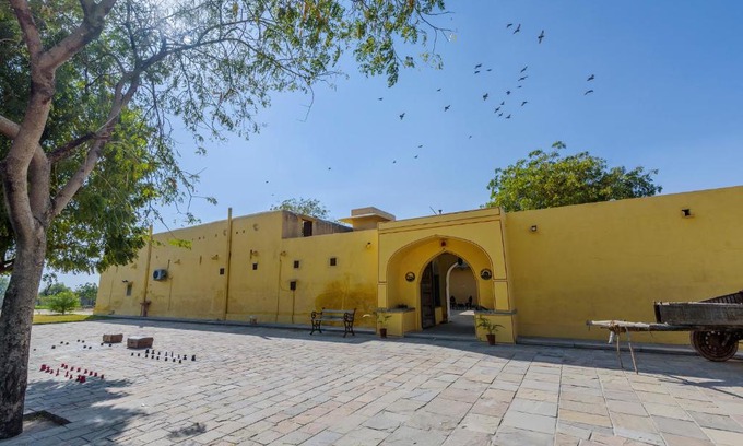 Chaksu Villa | SaffronStays Jaipura Garh, Jaipur