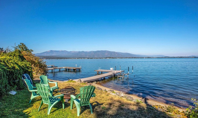 Sandpoint House | Sagle Lakefront Escape: Private Beach Access!