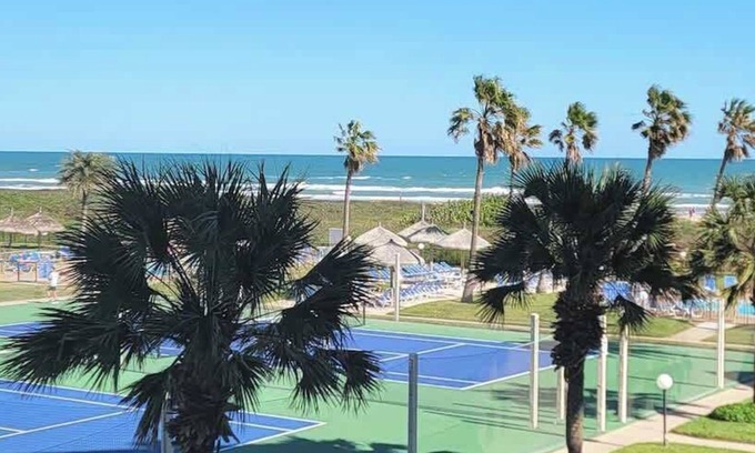 South Padre Island Condo | Saida Towers IV #303
