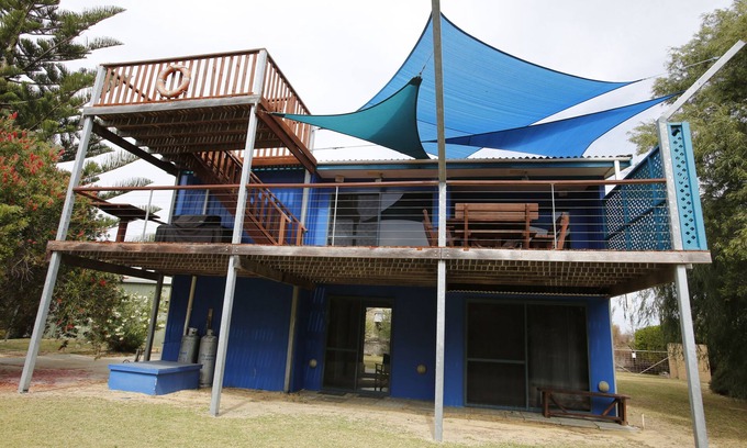 Lancelin House | Sail House - Overlooking lancelins main park.