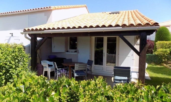 Saint-Palais-sur-Mer Apartment | Saint Palais sur Mer - SEMI-DETACHED VILLA - HAUTS de ST PALAIS - SHARED POOL