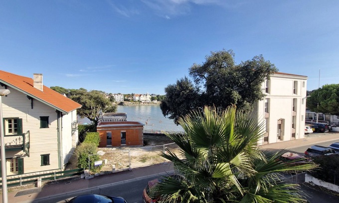 Saint-Palais-sur-Mer Apartment | Saint Palais sur Mer - SUPERB INFINITELY RARE APARTMENT - LE PHALENE
