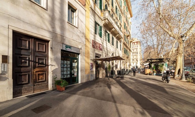 Vatican Apartment | Saint Peter View Apartment