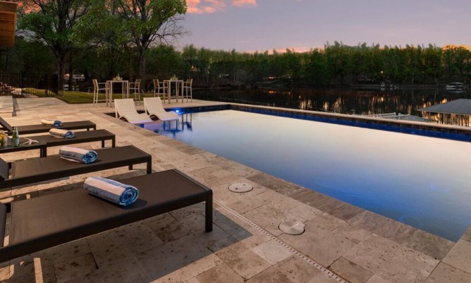 Mayhew House | Salience Path w/Heated Pool & Game Room