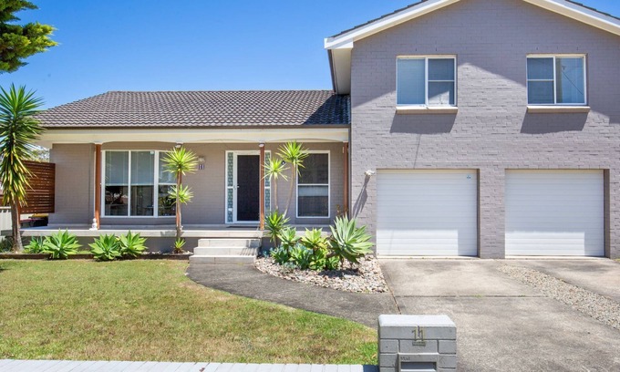 Vincentia House | Salty Mermaid by Experience Jervis Bay