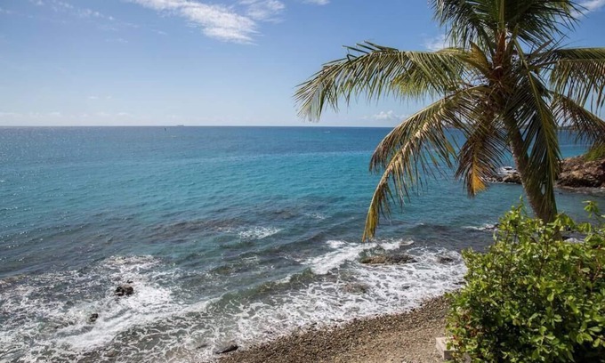 Estate Frenchman Bay Apartment | Salty Sway III - 1bed/1bath Beach House