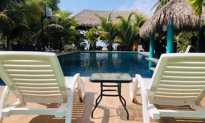 El Cuco Hotel | Sambo Mambo Beach Hotel