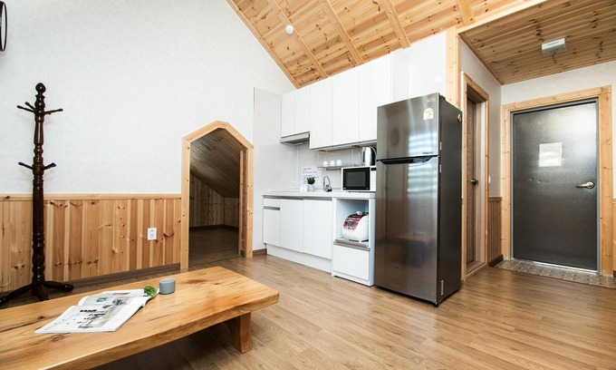 Samcheok House | Samcheok Janghobadasoop Pension
