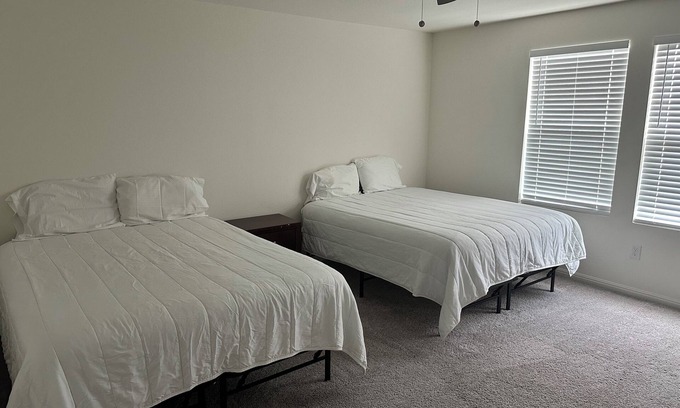 Hutto House | Samsung Close New Home 5-6 BR’s- 9 Beds