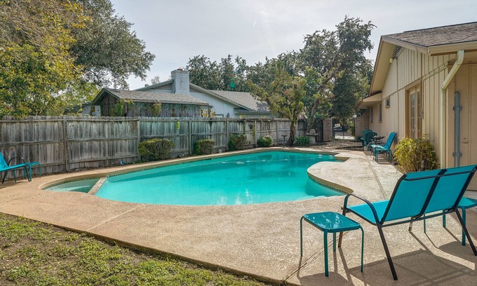 Arena District House | San Antonio Home w/Private Pool: 5 Mi to Downtown