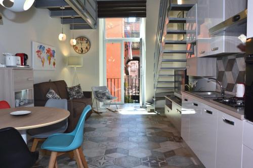 Naples City Centre Apartment | San Biagio, 25 Apartment A