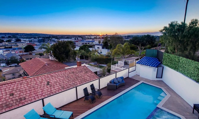 Morena House | San Diego Villa with pool, jacuzzi and sunset-views