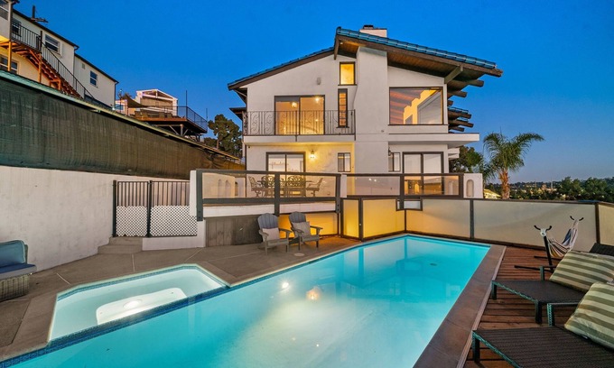 Morena House | San Diego Villa with pool, jacuzzi and sunset-views