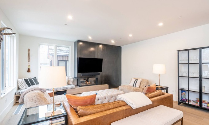 Telluride Condo | SAN JUAN 103- Newly-Built, Masterfully Finished Jewel near Gondola, Shops, Resta